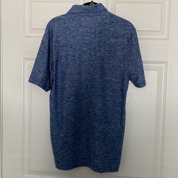 UNDER ARMOUR LOOSE HEATGEAR SIZE SM BLUE SHIRT NEW WITHOUT TAGS VERY PRETTY - Picture 3 of 8